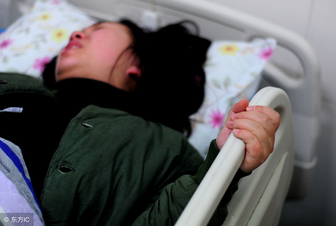 有助于自然分娩的3个简单动作,自然分娩顺产的全部过程是什么