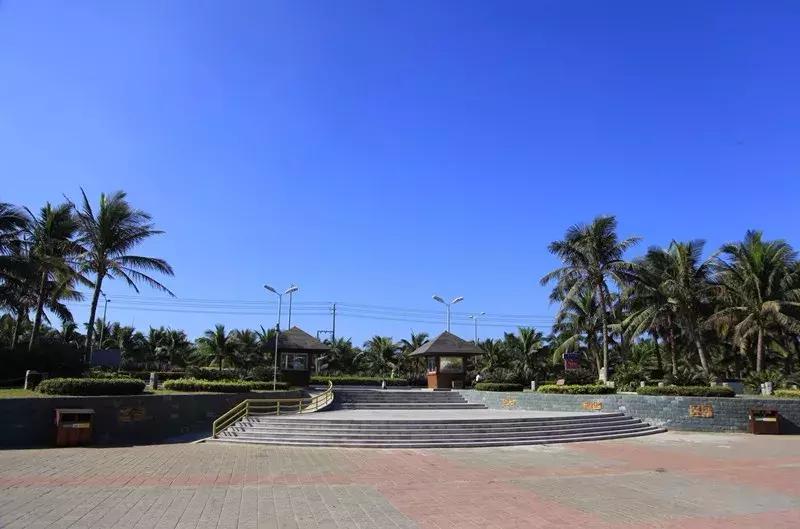 海南万宁日月湾冲浪攻略,海南日月湾冲浪