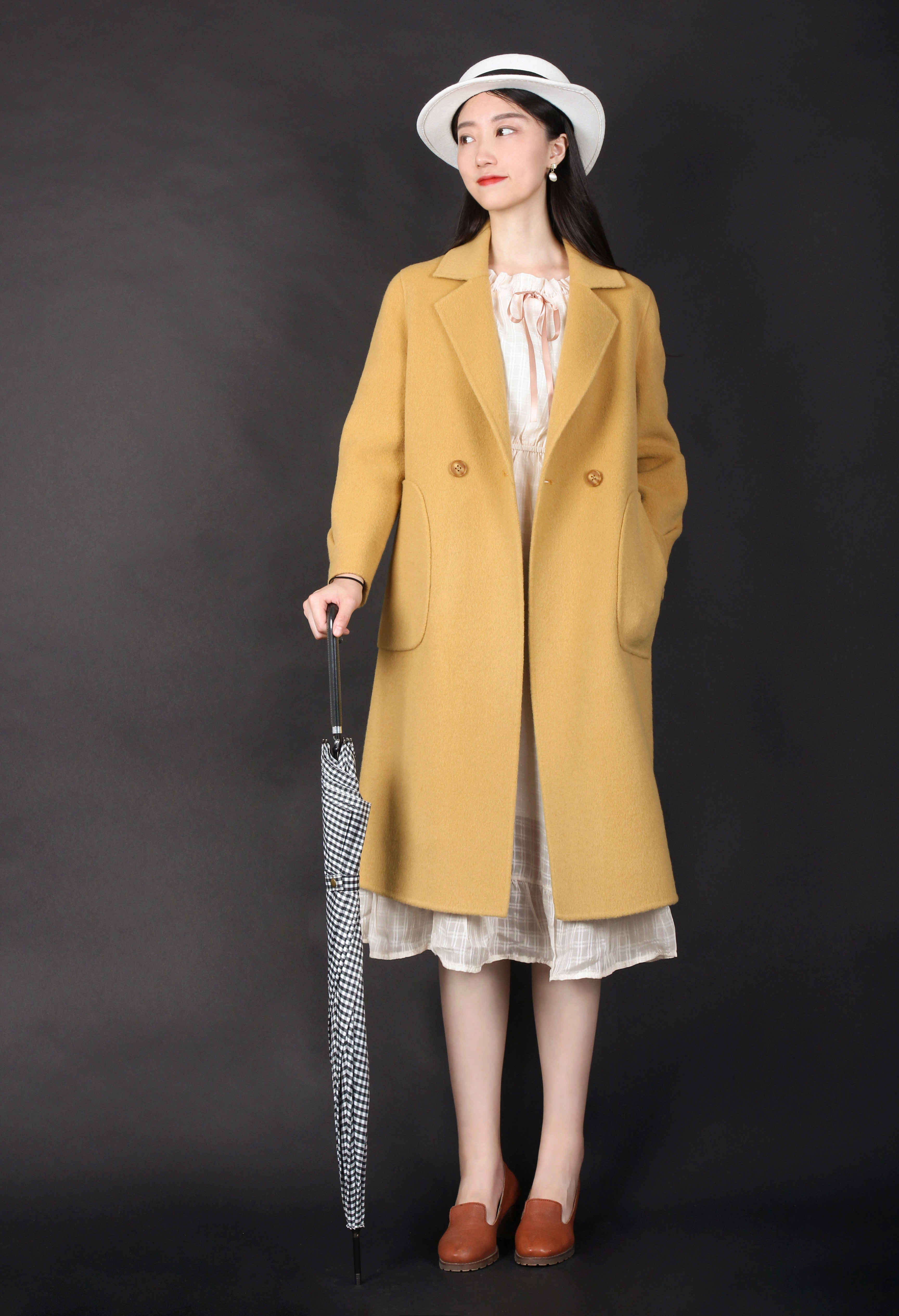 如何辨别双面羊绒大衣,怎样区别双面羊绒大衣的好坏