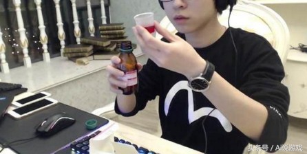 模拟器和手机哪个好上分,模拟器和手游