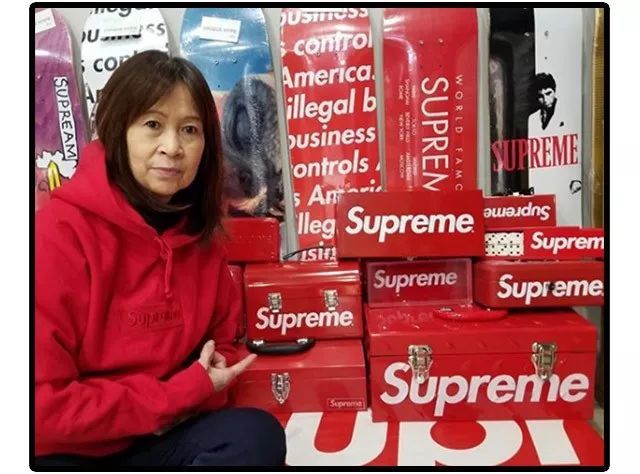 这位大妈是全纽约最狠的Supreme二道贩子