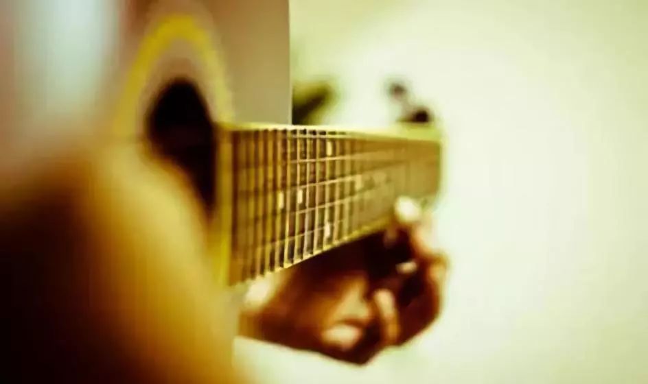 学英语必听的10首英文歌,推荐5首适合学习英语的英文歌