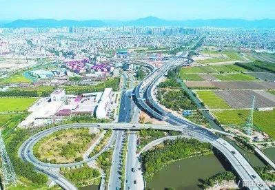 鑾嗙敯鏄竴搴х編涓界殑鍩庡競,绂忓缓鏃ユ姤璇勪环鑾嗙敯