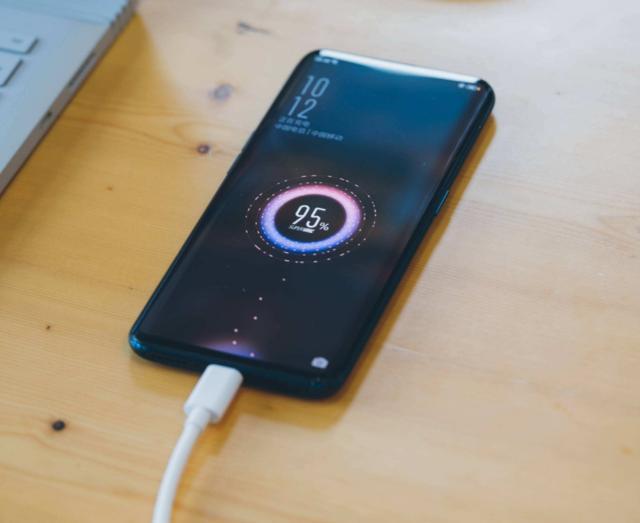 supervooc闪充技术,supervooc33w超级闪充移动电源