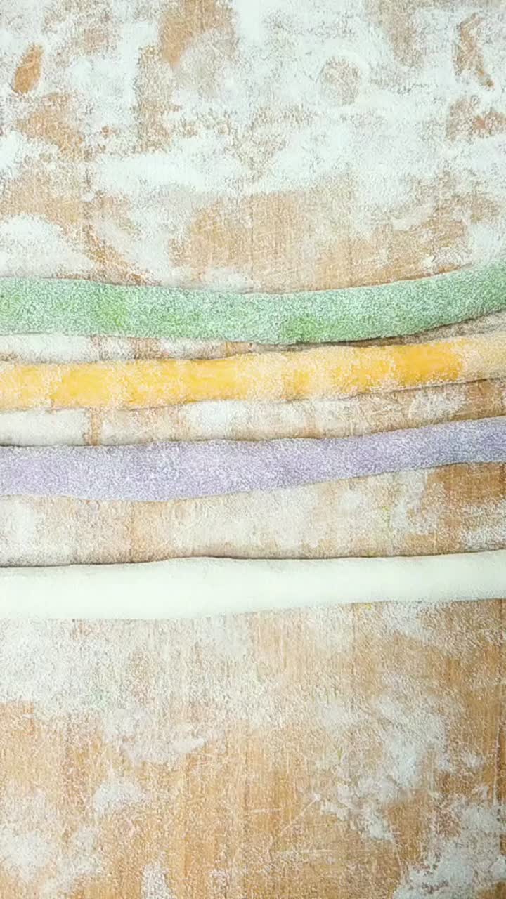 山桃核绣球的手工编织方法,彩色绣球馒头制作花样大全