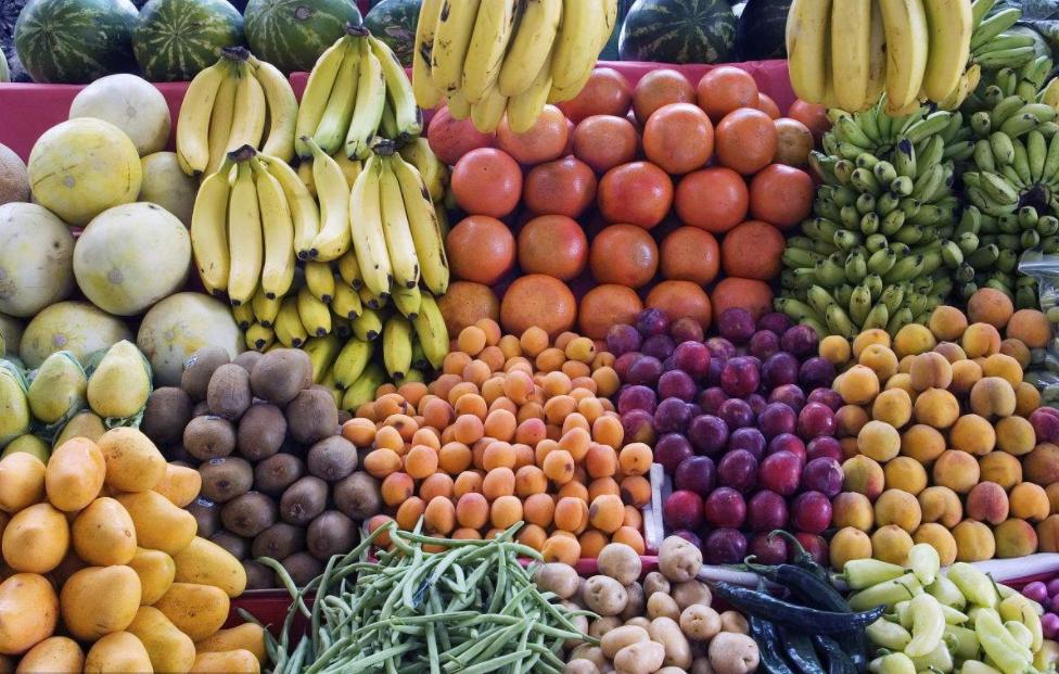 脸上泛红起皮缺水,脸干燥起皮缺水怎么补水