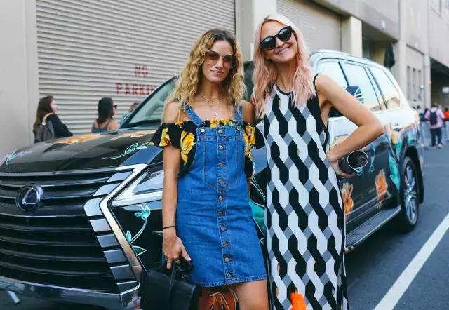 秋天怎么穿时髦又有气质,今年秋天最流行的搭配