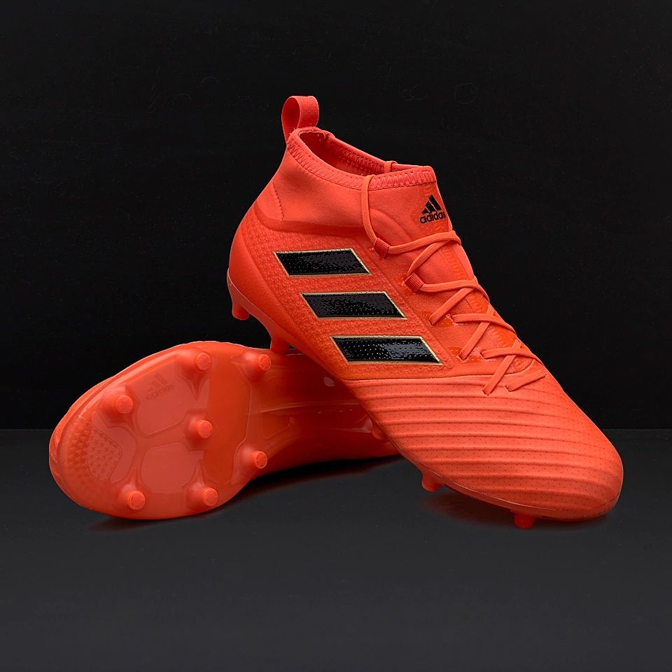 足球鞋鞋底都分为哪几样,一些常见的足球鞋的基本知识