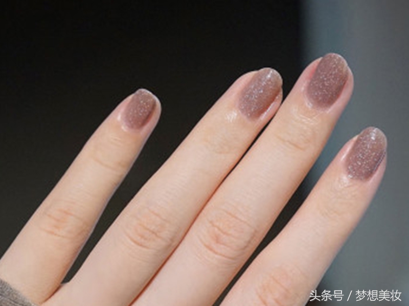 秋冬显白美甲指甲油款式图,秋冬爆款指甲油