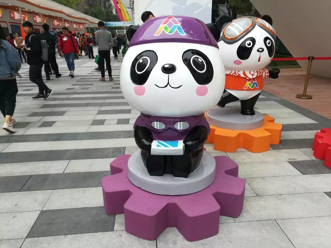 “蓉蓉”诞生记｜来成都高新“菁蓉汇”，不和“蓉蓉”合影就亏啦