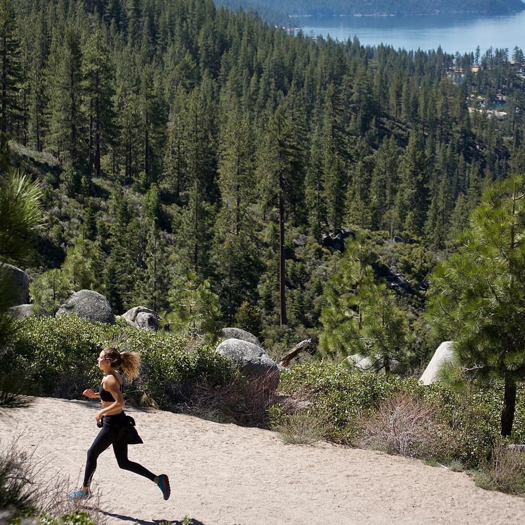 180斤每天跑5km跑一个月的变化,每天跑五公里体重不降反增