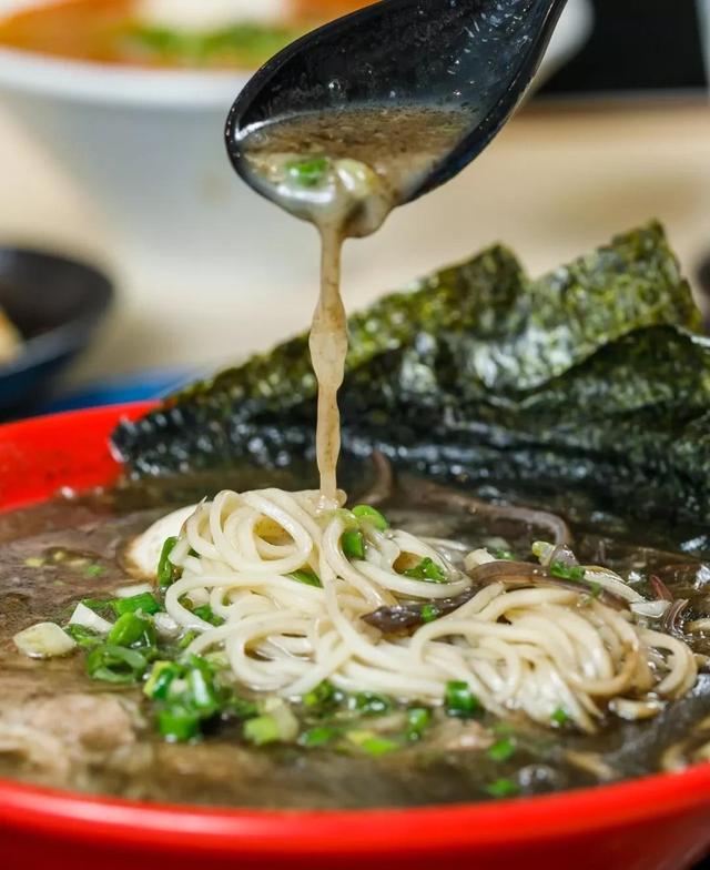 在日本排队吃拉面,天津排名前三的拉面