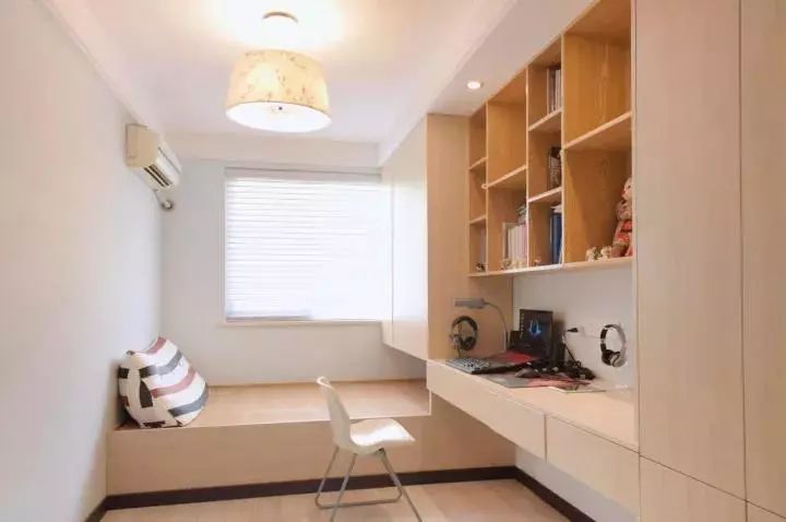 小户型榻榻米书桌衣柜一体轻奢,小户型书桌柜一体