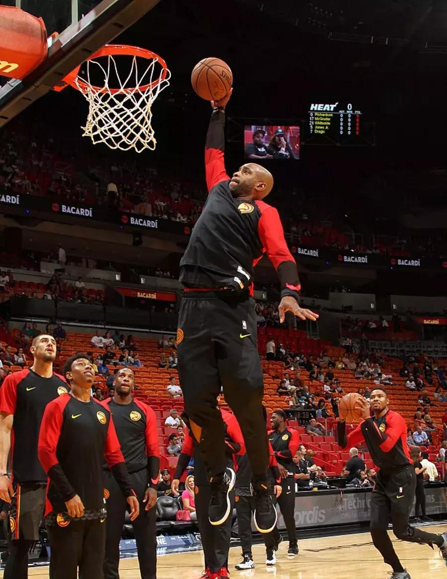 nba各队球衣胸前广告,nba18年总决赛宣传海报