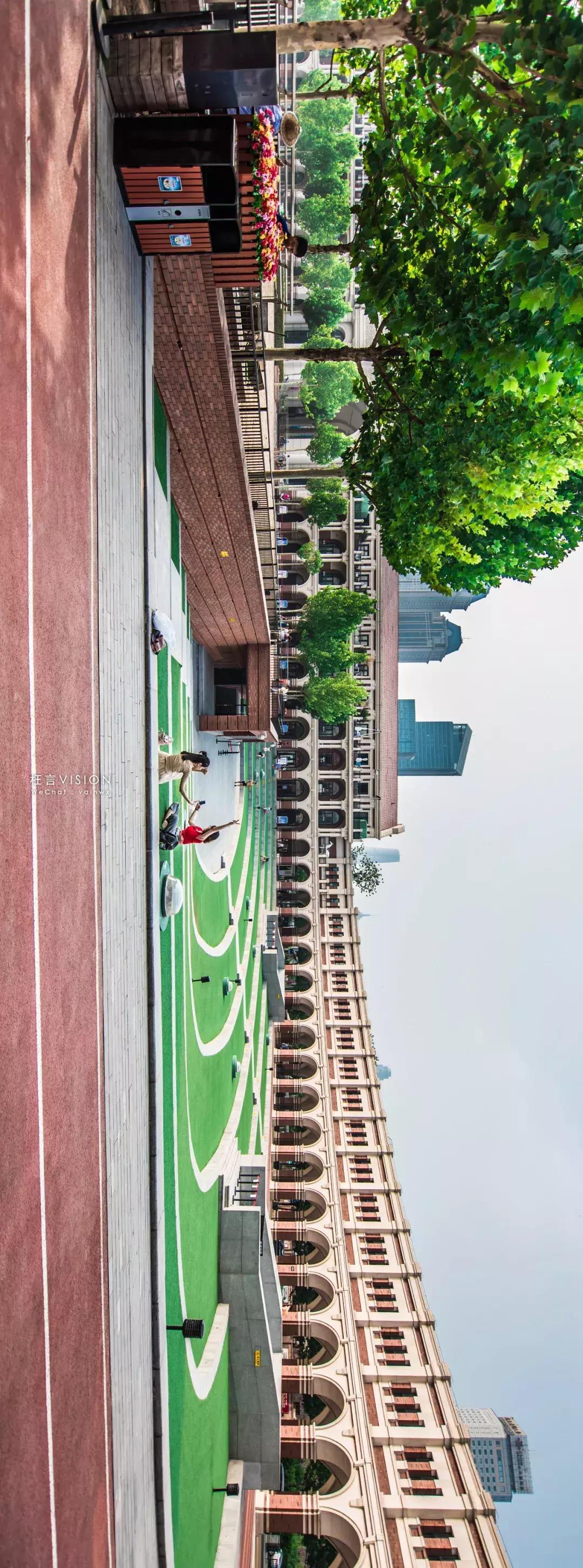 八十载体育圣地，新世纪民园广场