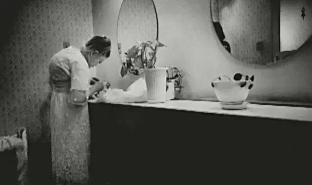 日本一*女妓**站街60年，拉客到74岁，等着一个永远等不到的嫖客