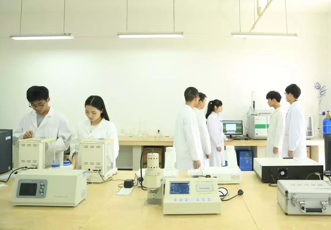 武工商学子服装“志”，记录你一路的成长