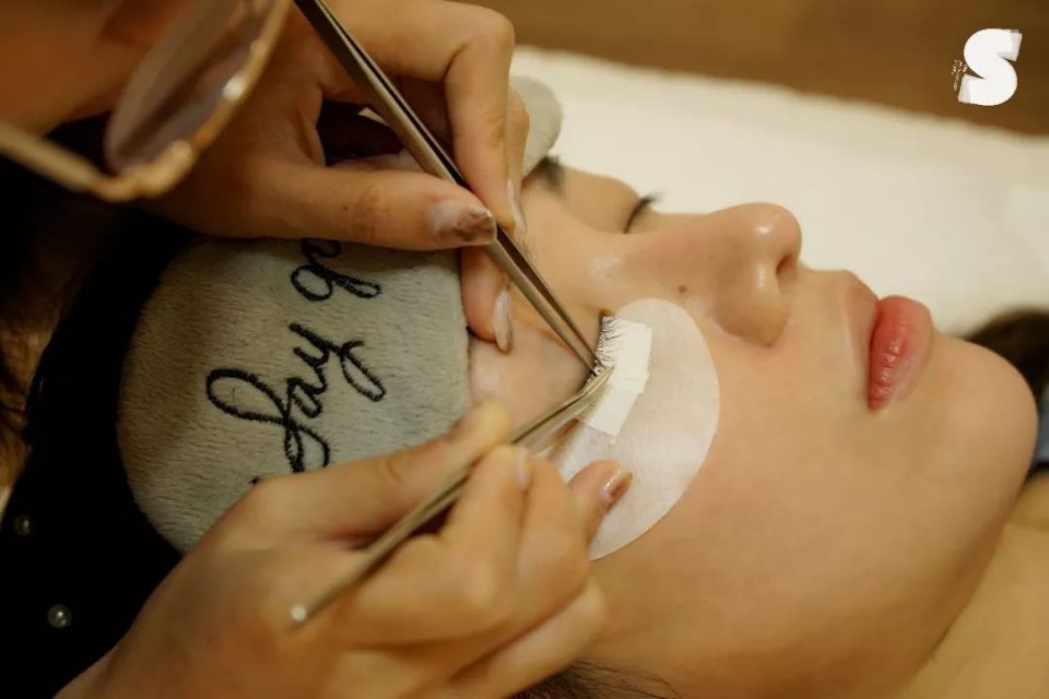 嫁接睫毛会有什么感觉,嫁接睫毛安全不