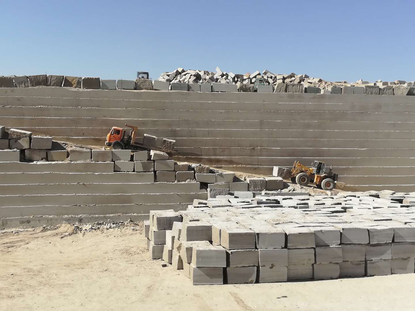 石头记的前世今生,石头的变形记完整版