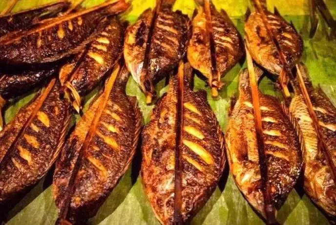 秋冬转凉吃啥?三个丑皮匠带你从上海吃到东南亚,这家烧烤不简单