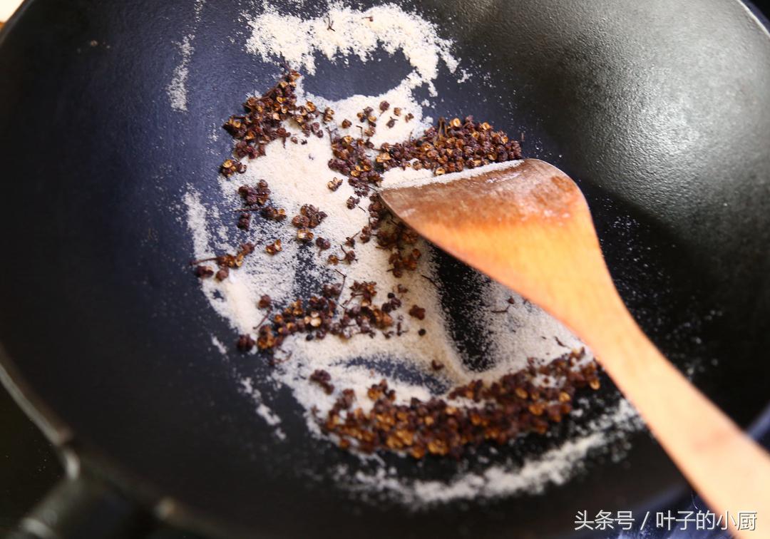 风干鸡炖两个小时会脱骨吗,风干鸡湖北荆门特产脱骨