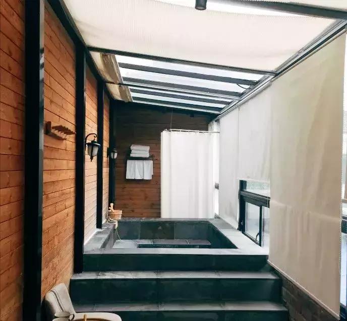 秋意浓，又到了泡温泉的好时节！南京汤山可真是个泡温泉的好地方