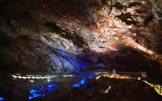 秋意浓，又到了泡温泉的好时节！南京汤山可真是个泡温泉的好地方