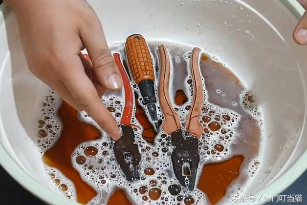 生锈的工具用醋泡有用吗,工具生锈用什么油泡最好