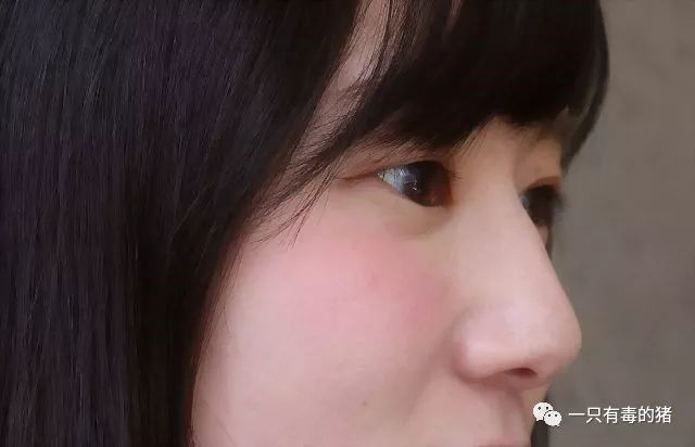 深扒摔跤炫富：原来富婆们20w包包里的东西也没什么了不起