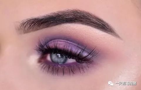 深扒摔跤炫富：原来富婆们20w包包里的东西也没什么了不起