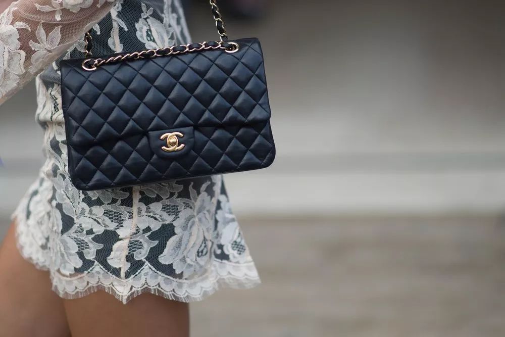 鉴宝专家砸2亿真品是什么,chanelcf中号鉴定