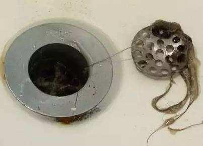 地漏被头发堵了怎么疏通,地漏被头发堵了怎么办