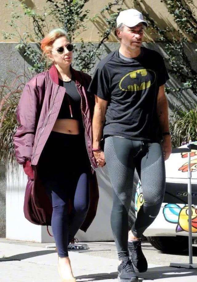 ladygaga复古婚戒,ladygaga钻戒