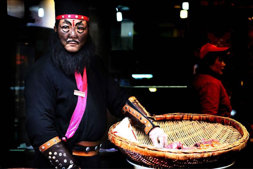 成都小吃街哪里最出名,成都小吃街哪里最出名又便宜