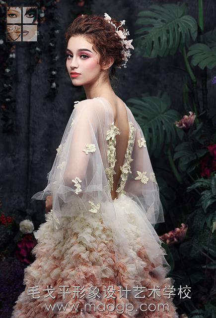 学化妆现在好就业吗,学化妆的就业前景如何