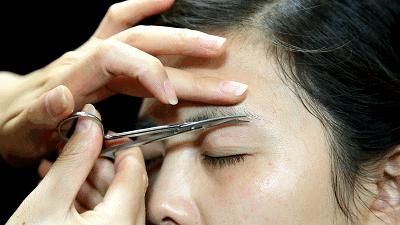 方脸女生如何靠化妆提升高级感,圆方脸女生怎么化妆