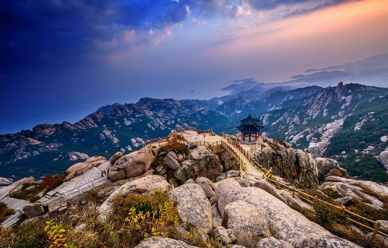 同圆梦，喜甘霖普降，盛世吉祥！