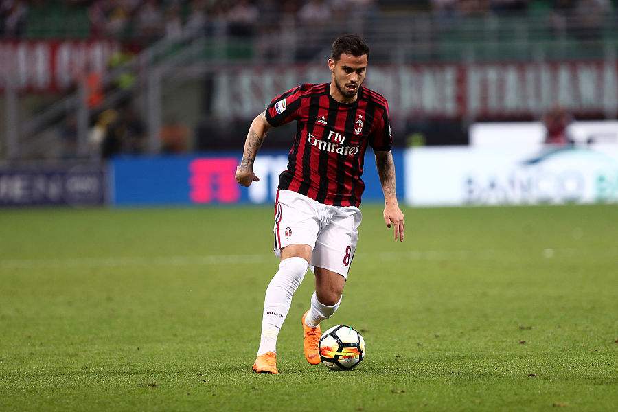 泪奔！米兰德比重燃，满满都是青葱岁月的回忆，红黑米兰情永不变