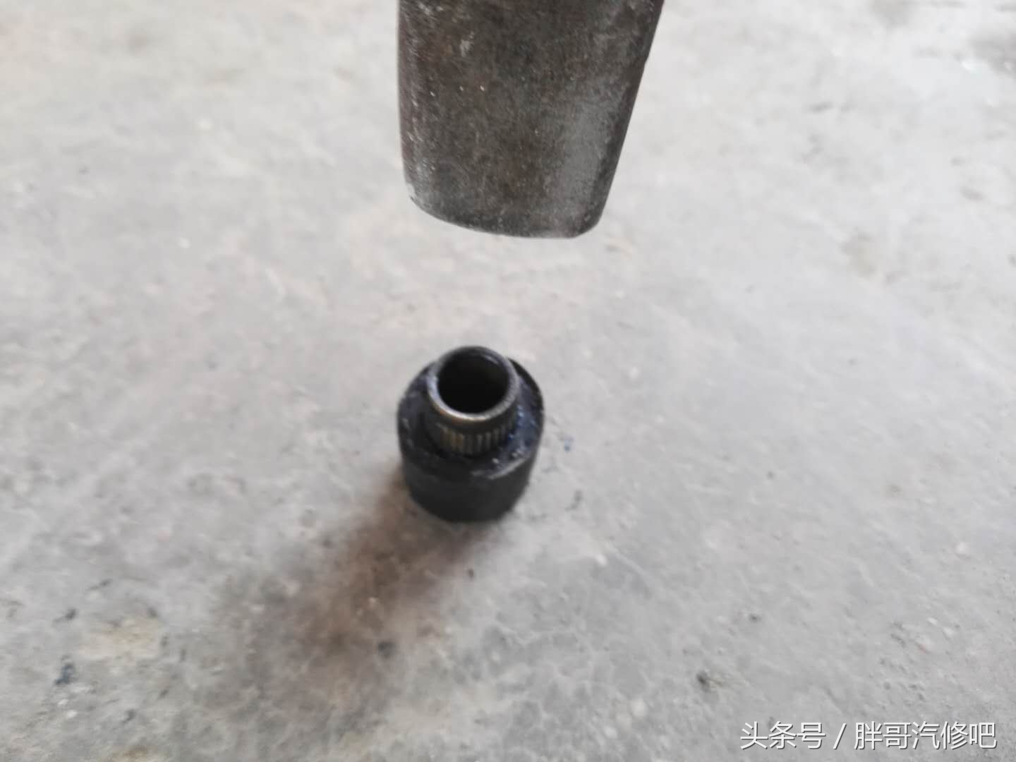 胖哥维修骏捷FRV1挡行程大问题,一根橡胶管解决问题