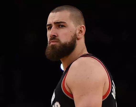 东部最强的那张牌,看来是暴龙王?