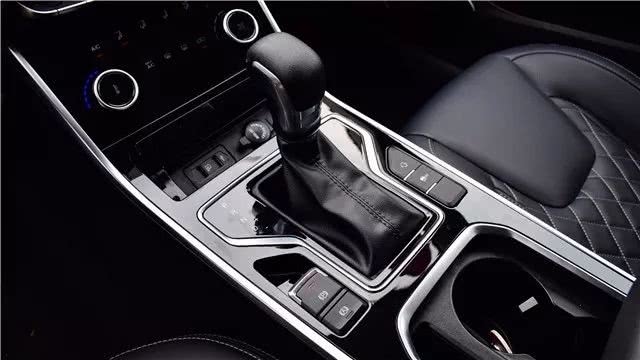 奇瑞艾瑞泽gx操控,艾瑞泽gx1.5试驾