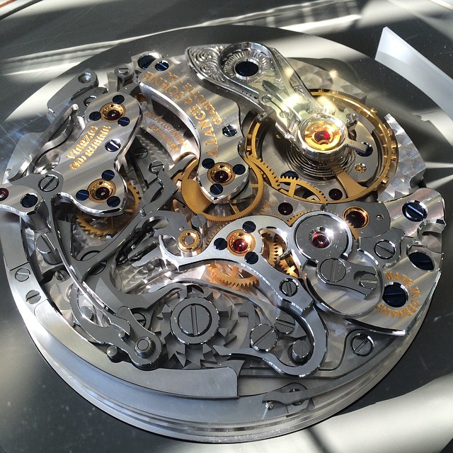 西铁城1000左右的机械表能买吗,西铁城十款最好的机械表