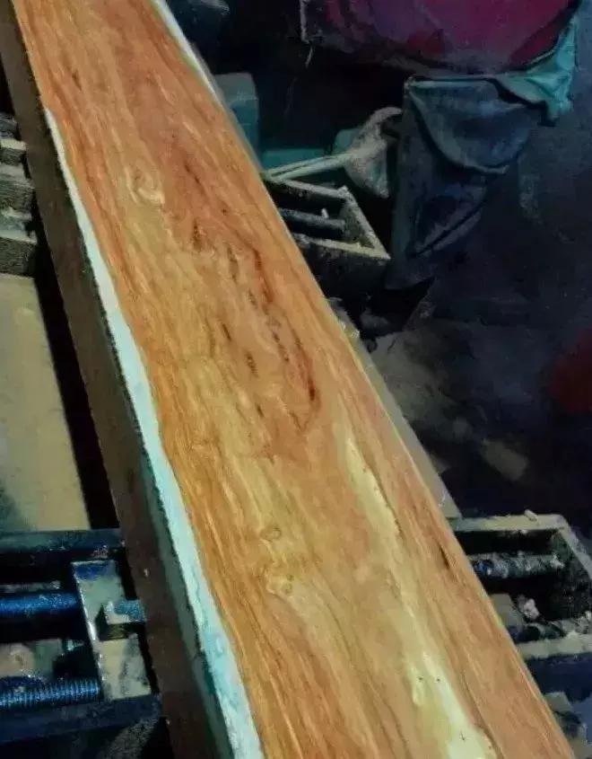 红木家具同材质不同尺寸价格差异,为什么同样红木材质价钱差很多