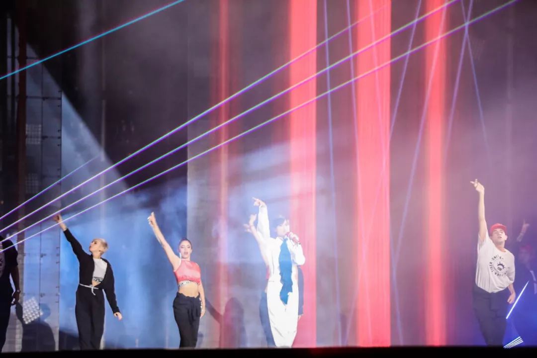 罗志祥唱跳现场,罗志祥林俊杰热舞一分钟