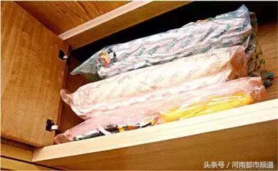 冬天被子晒几个小时就可以了,被子没法晒太阳怎么可以去潮气