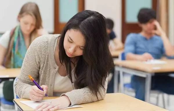 大学要不要考个双学位和第二学位？第二学位毕业待遇等同于研究生