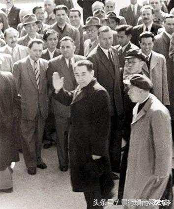 周恩来“神采奕奕”面面观