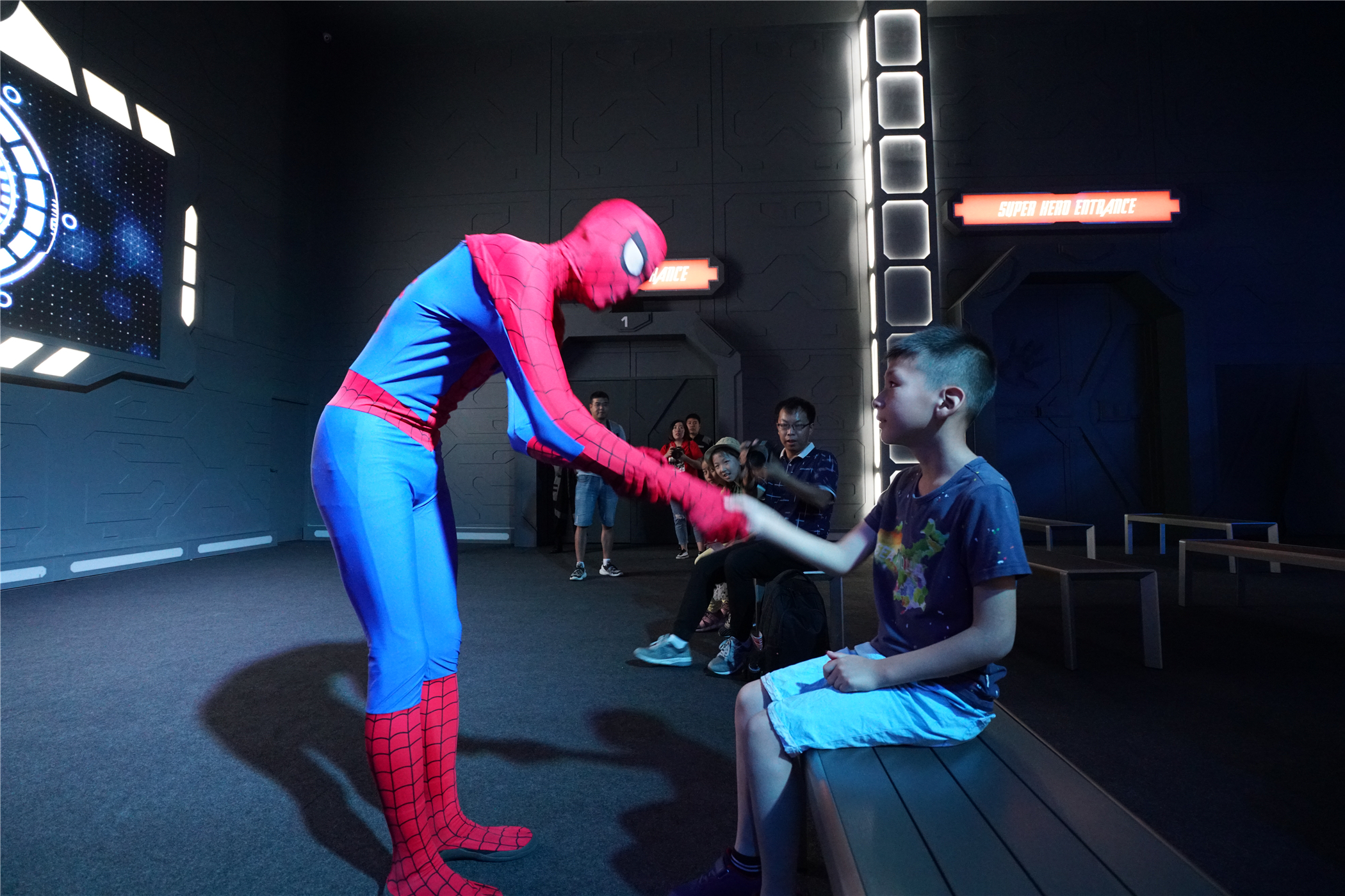 慢行曼谷，和宝贝一起圆一个少年英雄梦