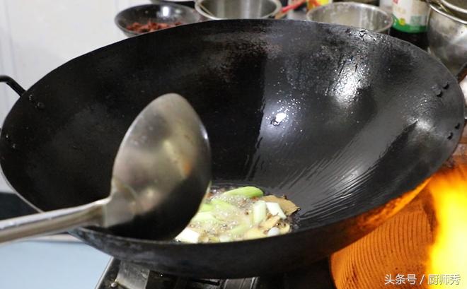 羊排汤怎么炖最好喝红焖羊排,红焖羊排厨师应该怎么做