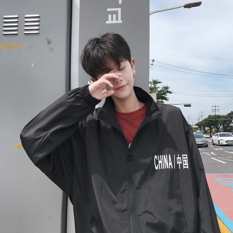 教练,我想买一件你的夹克!